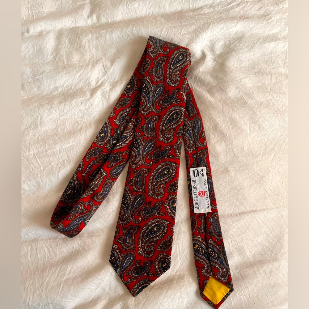 Yale-Genton Berkeley Shop Men’s Tie Necktie Red Blue 55% wool 45% cotton